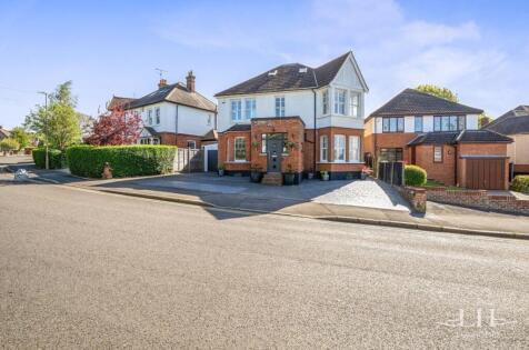 Headley Chase, Brentwood