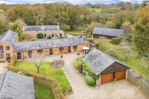 The Long Barn, Lane From The Lane Via Oak Farm To Junction, Tallarn Green, Malpas SY14 7NB