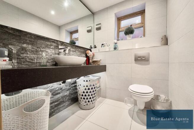 Shower & WC Suite
