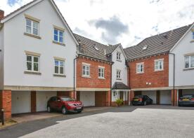 2, Albrighton House, The Water Gardens, Wolverhampton WV4 5LJ