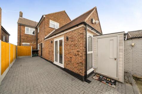 South Parade, South Road, South Ockendon, Essex, RM15 6BT