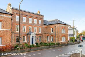 Flat 9, Amwell House, London Road, Ware SG12 9FR