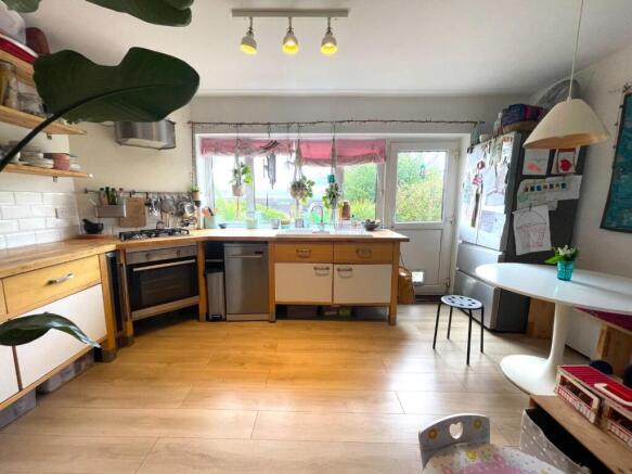 Kitchen.JPG