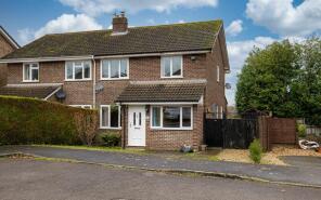 34, Highfield Close, Trowbridge BA14 6JZ