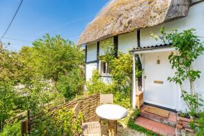 1, Ball Road, Pewsey SN9 5BL