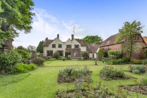 Chowles Court, East Street, Rusper RH12 4RH