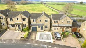 10, Bayfield Close, Hade Edge, Holmfirth HD9 2QX