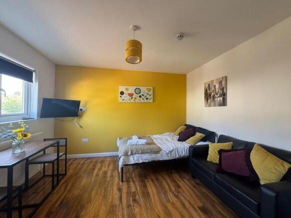 ROOM - Fernbank A...