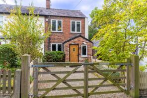 16, The Avenue, Comberbach, Northwich CW9 6HT