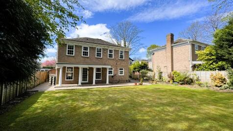 Grangewood Gardens, West Park, Leeds, West Yorkshire
