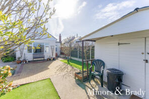 68, California Crescent, California, Great Yarmouth NR29 3QP