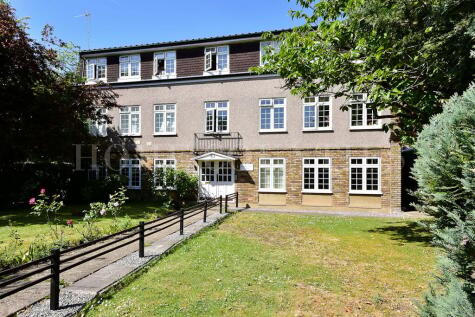 The Ridgeway, Enfield, EN2