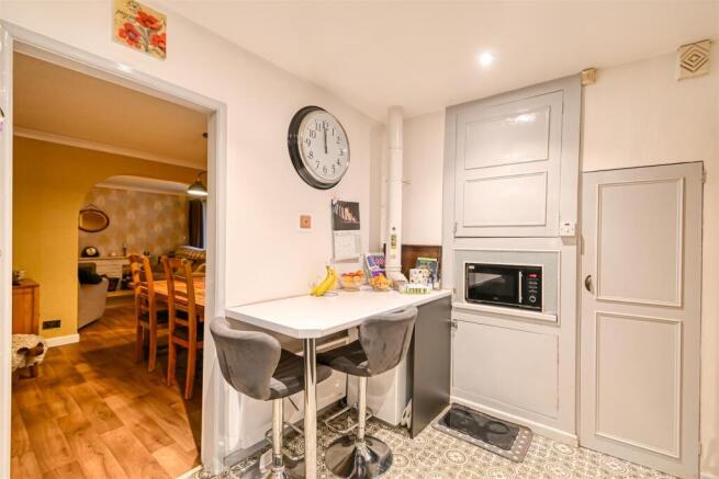 2 Grasmere Drive-01.jpg