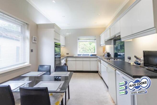 BREAKFAST KITCHEN