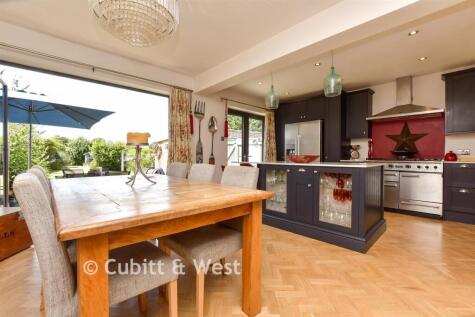 Orchard Close, Fetcham, Leatherhead, Surrey