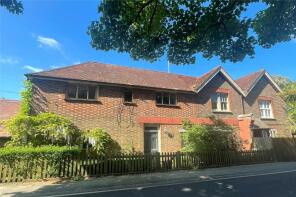 Caspers House, Heathfield Road, Burwash Common TN19 7LT