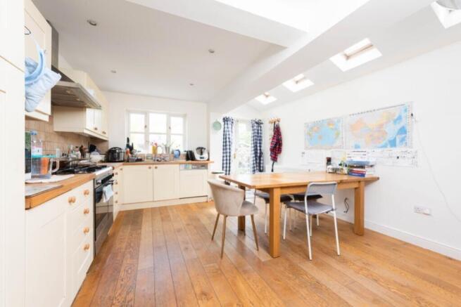 Harpes kitchen 2