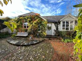 The Stable, Sowdens Mews, Road From Lakes Bridge To North End, Exeter EX5 5HL