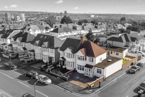 Wakemans Hill Avenue, London, NW9