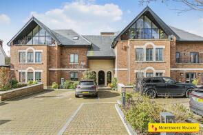 Flat 6, 110 Dessaline Lodge, Bush Hill, London N21 2BS