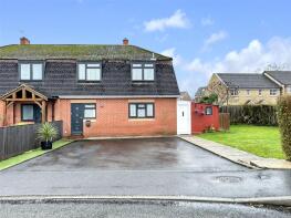 17, Furzehill, Chard TA20 1AR