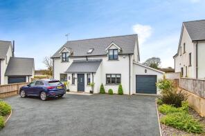2, Parish Gardens, Llanteg, Narberth SA67 8BP