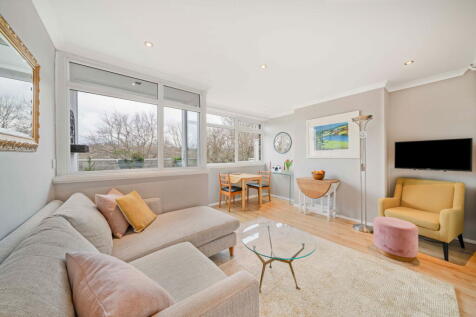 River Park Gardens, Bromley, BR2 0BH