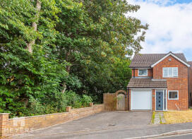 15, Hartsbourne Drive, Bournemouth BH7 7JB