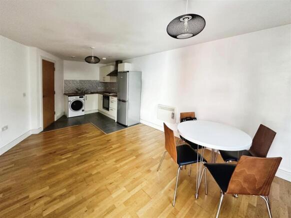 Lounge Kitchen