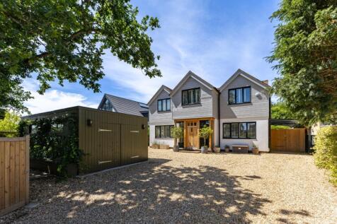 Daniells Walk, Lymington, Hampshire, SO41