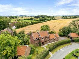 Ashleah, Long Lane, Wistow YO8 3FY