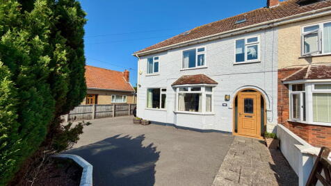 Barton Road, Berrow, Burnham-on-sea, TA8 2LT