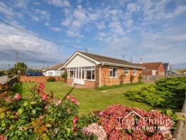 Langmere, Abbotts Way, Bush Estate, Eccles-on-sea NR12 0TA