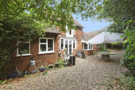 Green Hedges Avenue, East Grinstead, RH19