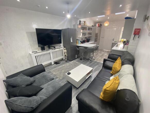 Living Room.jpg