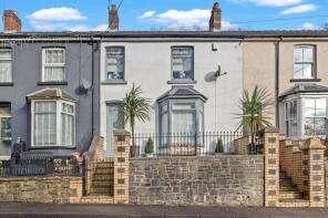 44 Trewaelod, Cwmavon Road, Pontypool NP4 9LF