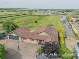 Herons Acre, Priory Road, St Olaves, Fritton And St Olaves NR31 9HQ