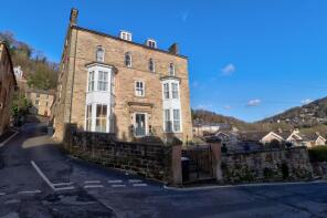 Flat 3 The Chatsworth, Clarence House, Holme Road, Matlock Bath DE4 3NU