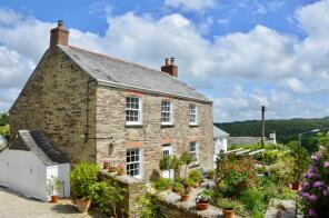 May House, Burlawn, Wadebridge PL27 7LD
