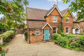 James Cottage, Road Between Dunsden Green And Arch Hill, Binfield Heath, Henley-on-thames RG9 4LD