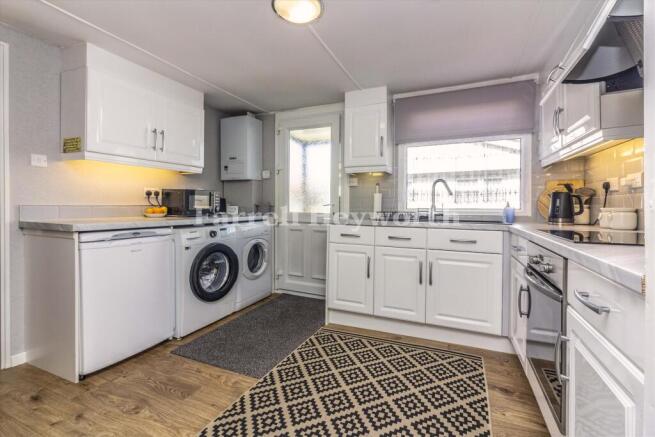 Kitchen b