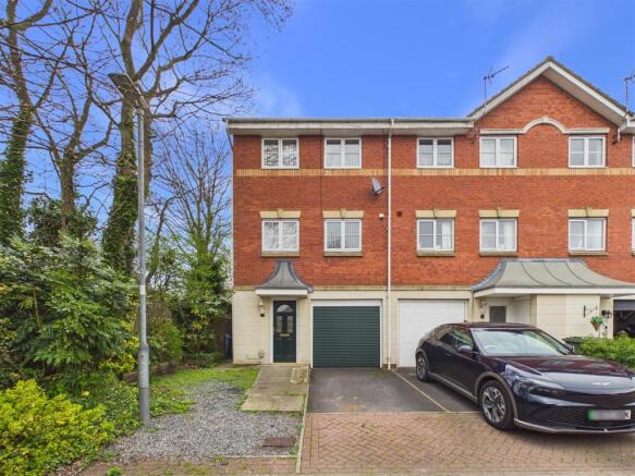 1 Lilac Road - Front