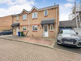 178, Danbury Crescent, South Ockendon RM15 5XE