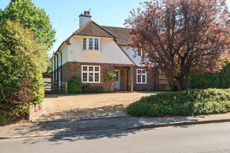Tilford Road, Farnham, Surrey, GU9
