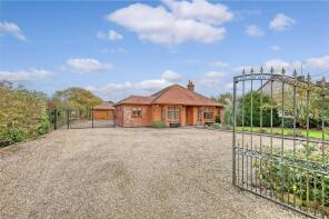 Chadwell, Lambourne Hall Road, Rochford SS4 3PG