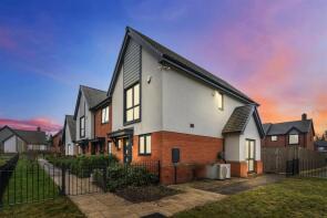 39, Kingswood Green, Solihull B94 6LY