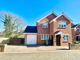 4, Bartletts Close, Sandown PO36 0FB