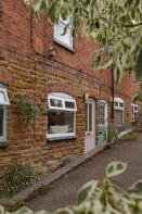 43, Church Street, Northampton NN6 7QH