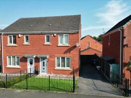 42, Willow Tree Grove, Heron Cross, Stoke-on-trent ST4 3BF