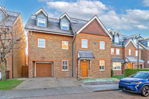 Hilltop Walk, Harpenden